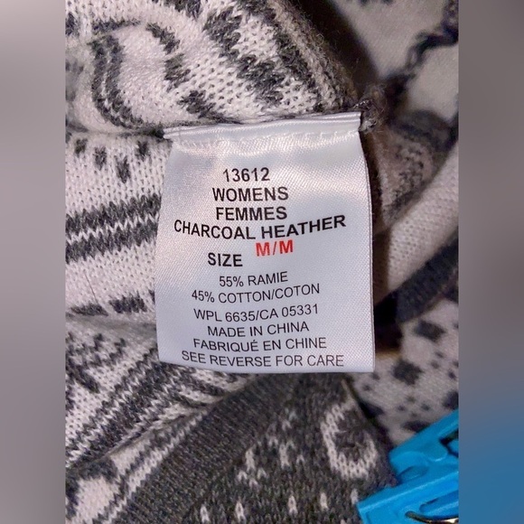 Women’s Woolrich V‎ neckline winter Nordic white gray knit sweater Sz medium - Picture 6 of 12